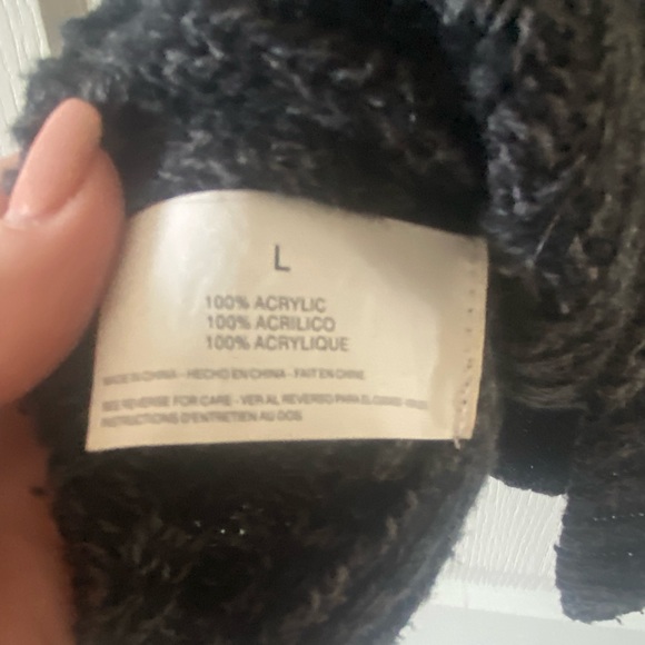 GLORIA VANDERBILT - Oversized Cowl Short Sleeved Sweater - Picture 6 of 8